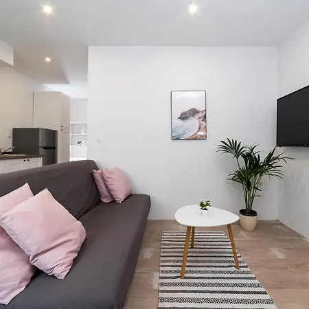 Odiseja Apartment *