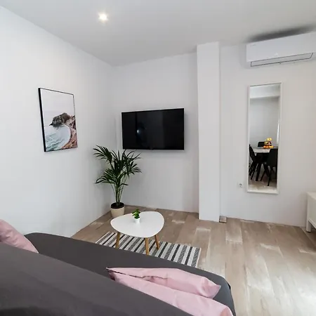 Odiseja Apartment *