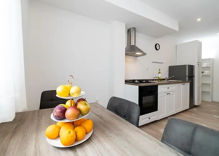 Odiseja דירה זאדאר